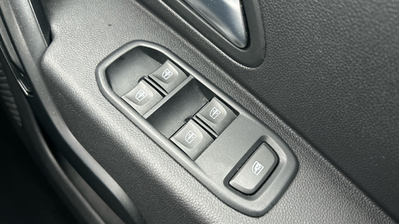 Dacia Duster 1.0 TCe 100 Comfort 5dr Petrol Estate